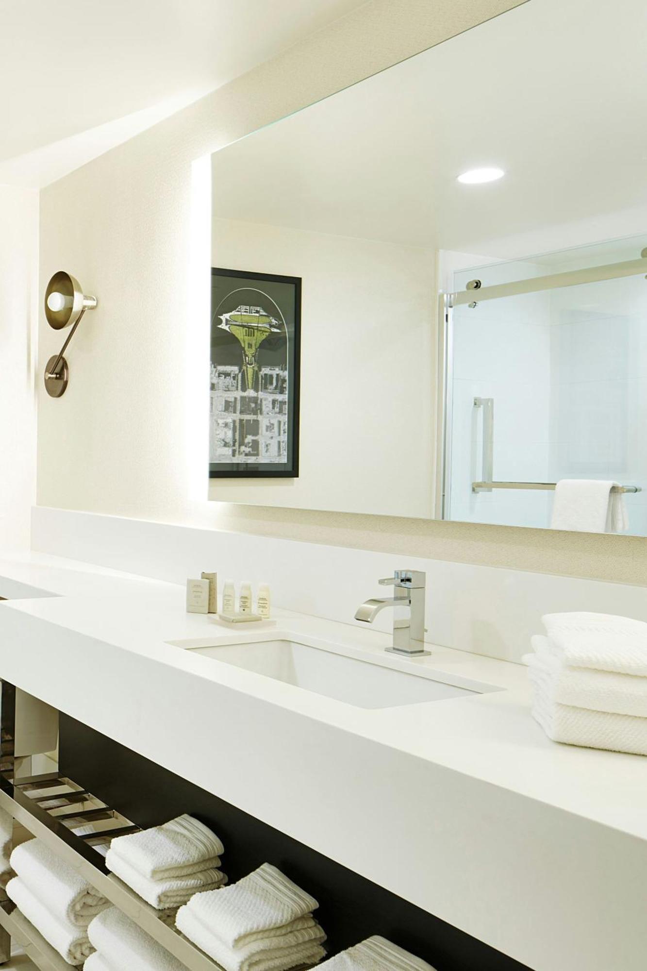 Renaissance St. Louis Airport Hotel Berkeley Екстер'єр фото