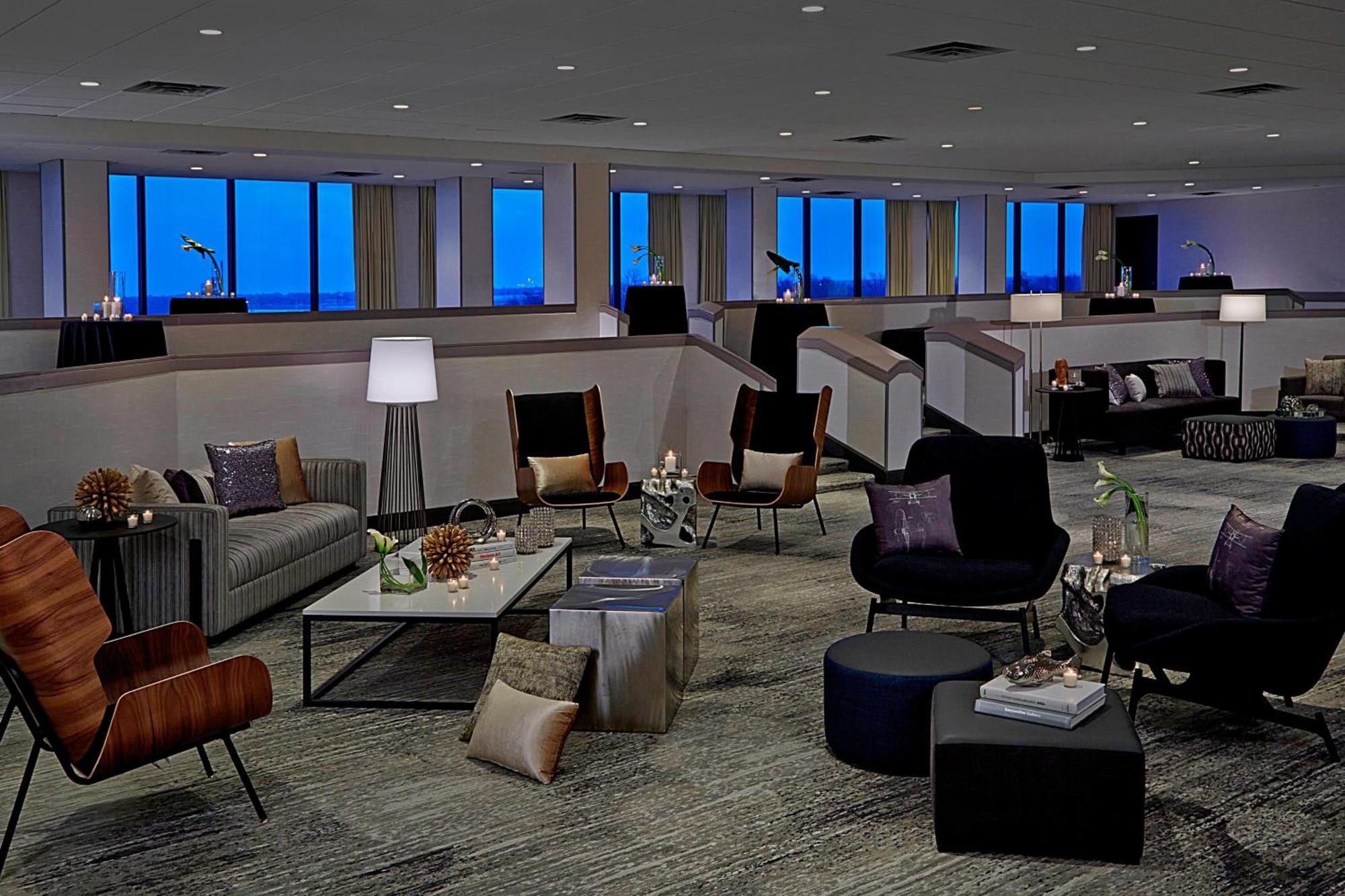 Renaissance St. Louis Airport Hotel Berkeley Екстер'єр фото