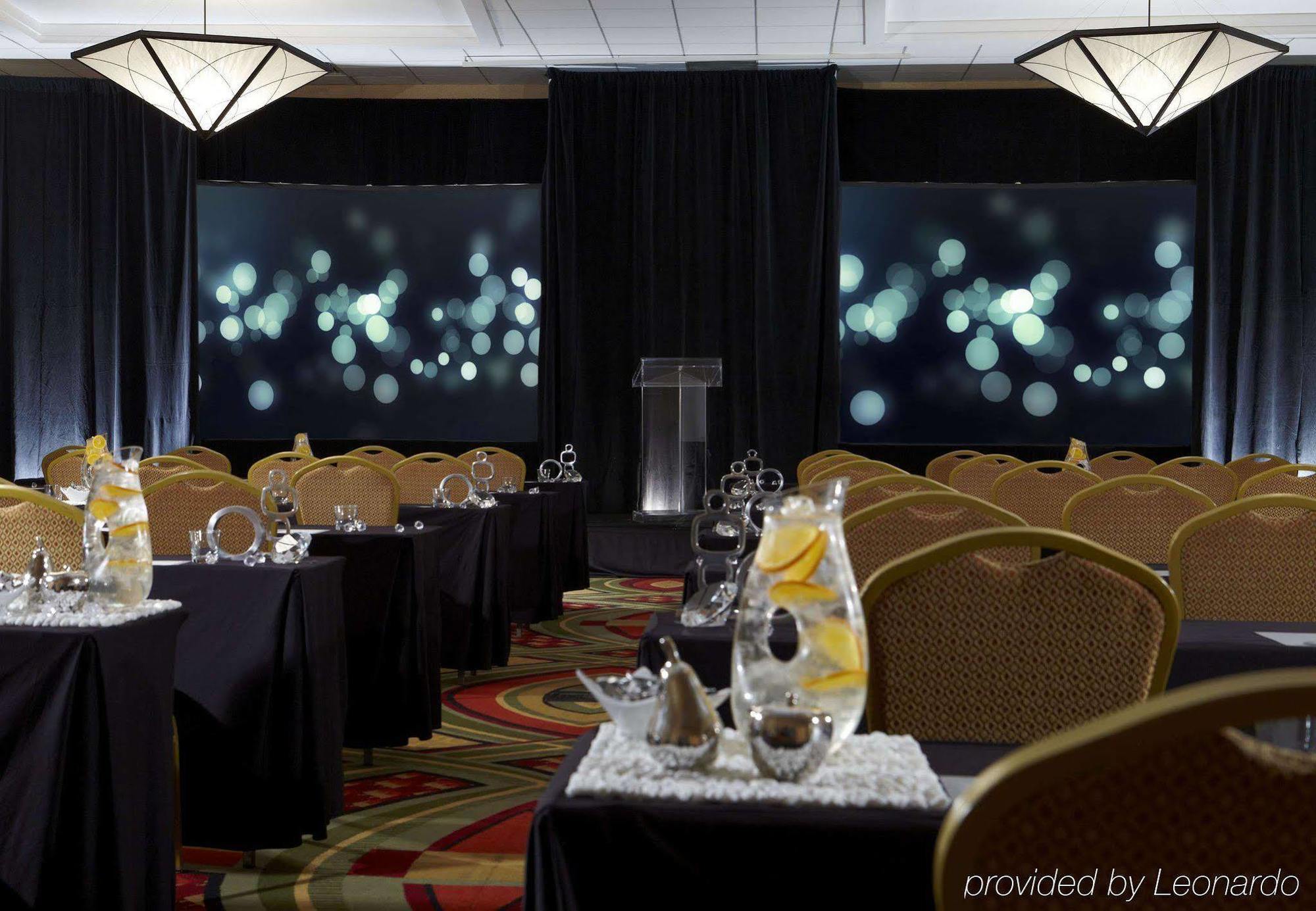 Renaissance St. Louis Airport Hotel Berkeley Екстер'єр фото