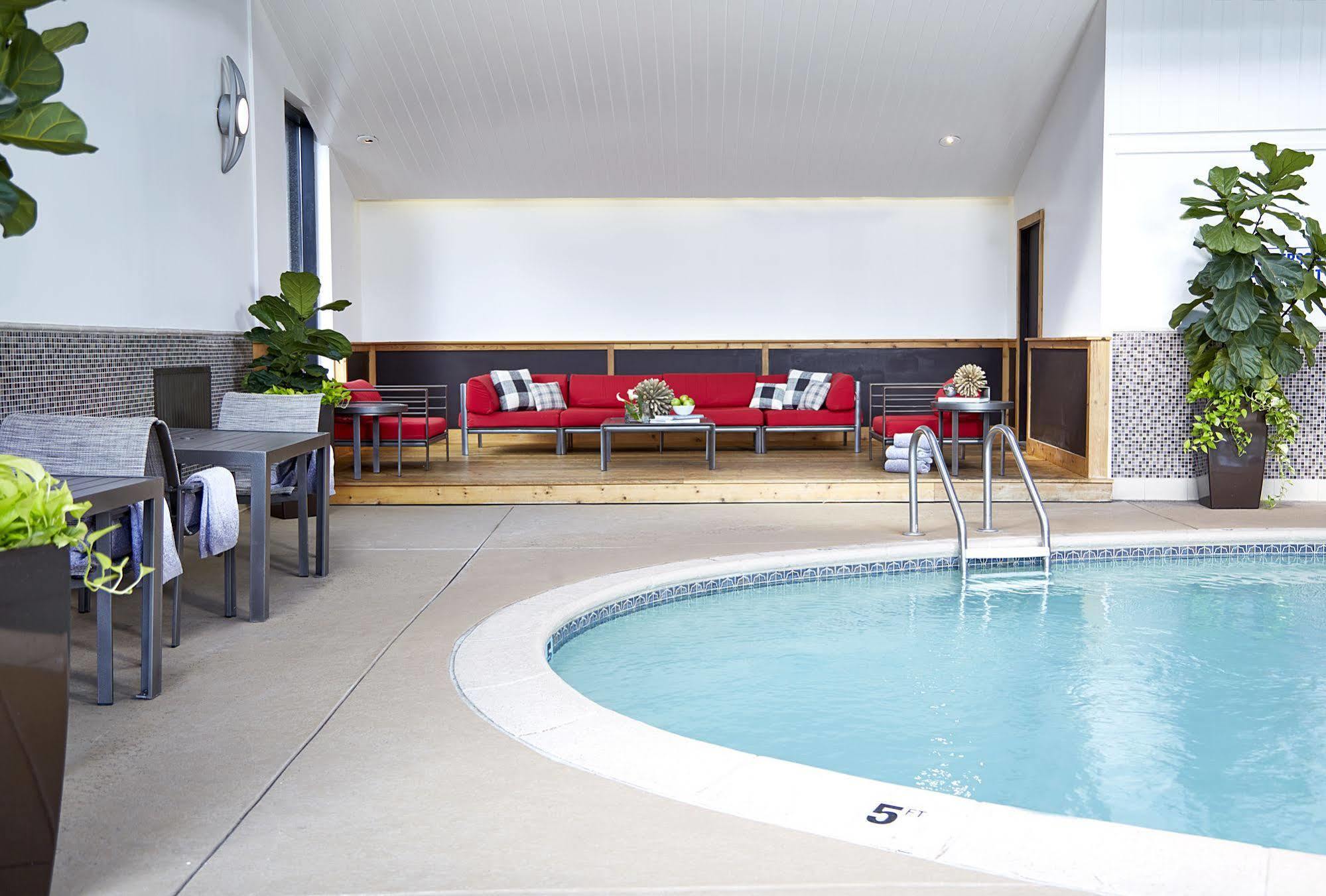 Renaissance St. Louis Airport Hotel Berkeley Екстер'єр фото
