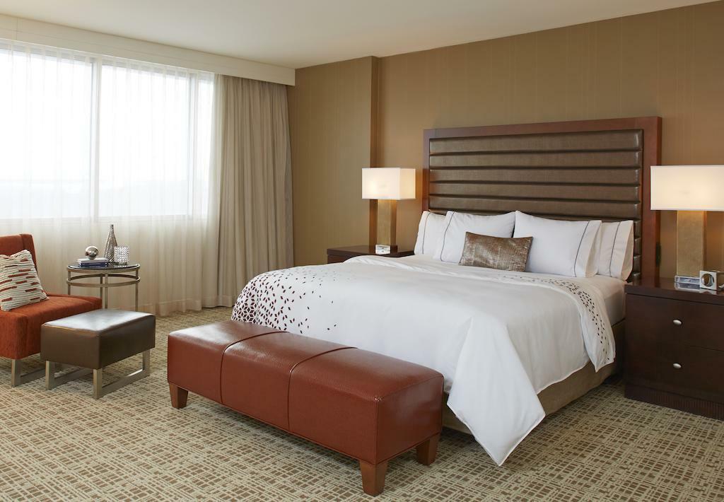 Renaissance St. Louis Airport Hotel Berkeley Екстер'єр фото